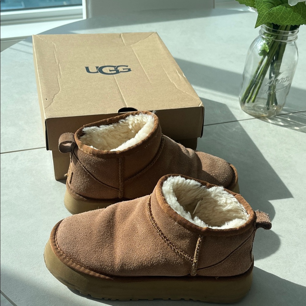 UGG platform Chestnut Brown Shearling-Lined Slip-… - image 1